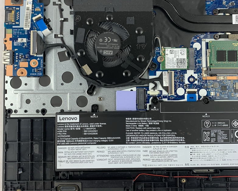 Lenovo ThinkPad E15 Gen 2 15.6" i5-1135G7 2.40 GHz 16 GB RAM No OS/SSD/AC