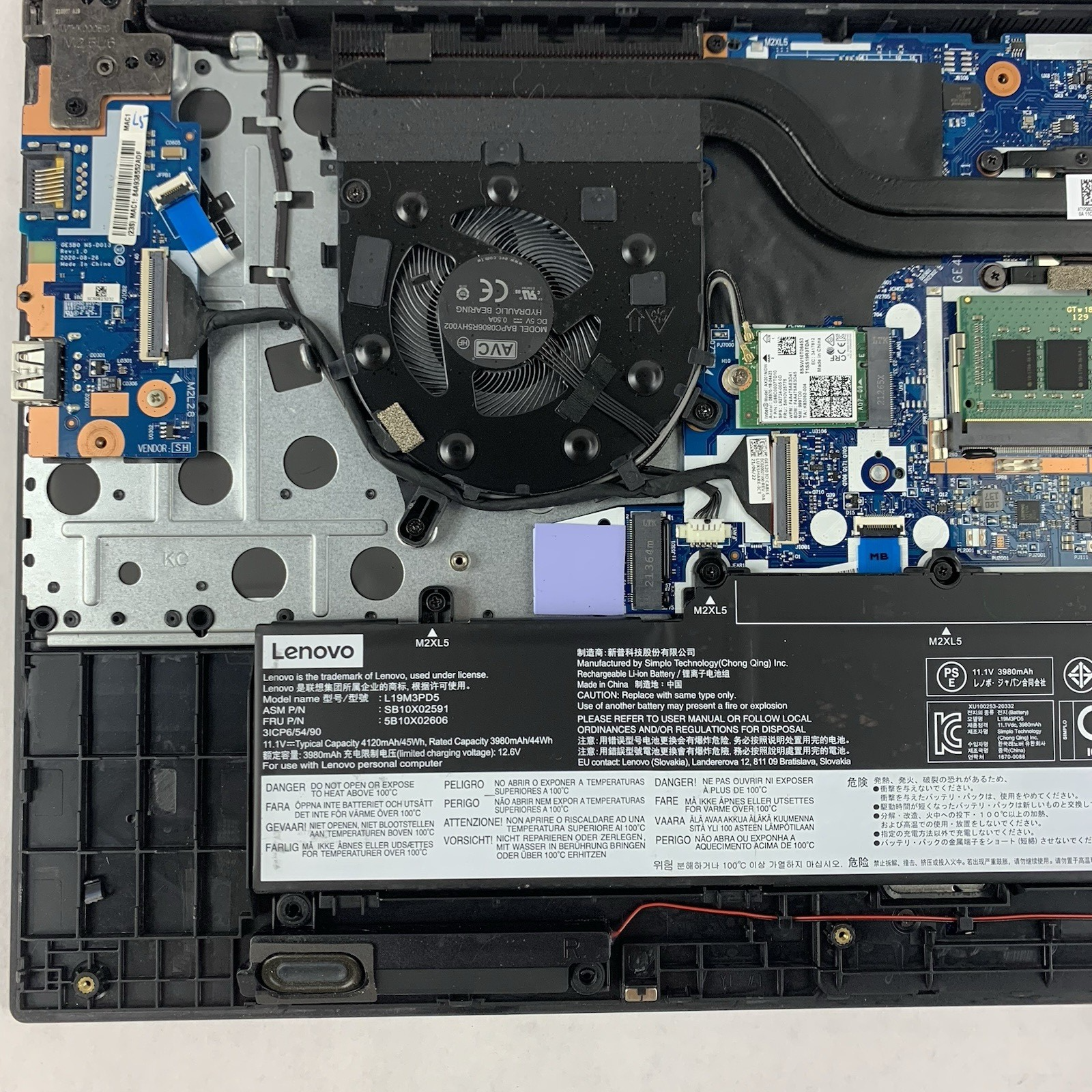 Lenovo ThinkPad E15 Gen 2 15.6" i5-1135G7 2.40 GHz 16 GB RAM No OS/SSD/AC16