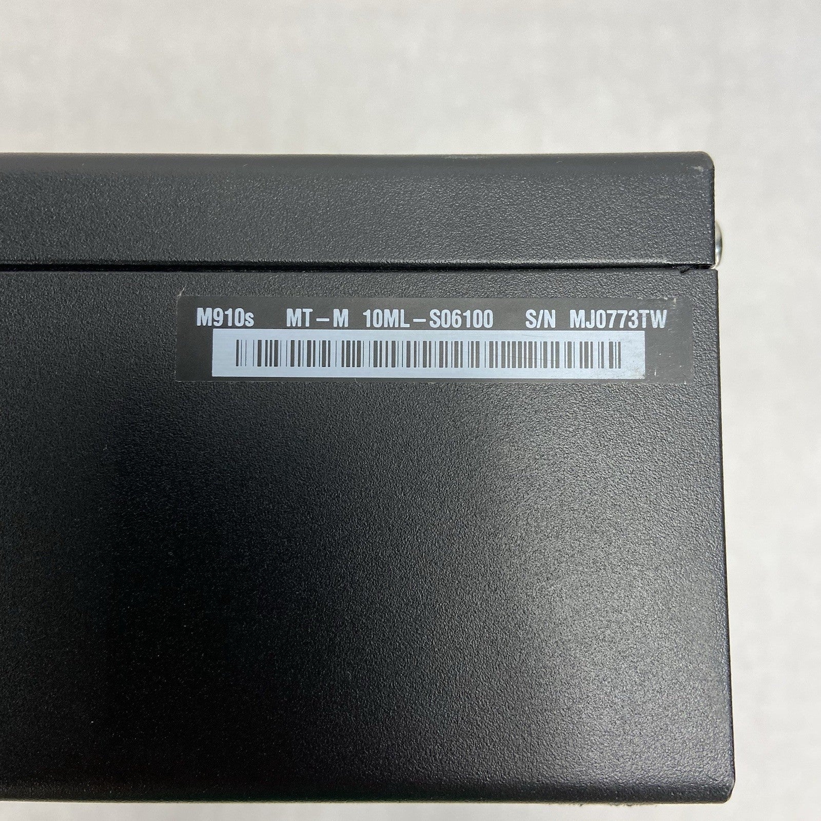 Lenovo ThinkCentre M910s SFF Intel Core i5-7500 3.4GHz 8GB RAM No HDD No OS3