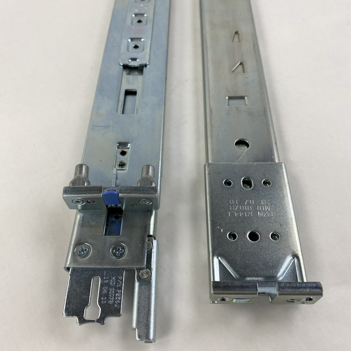 Dell N921J 31.5" Sliding Server Rails for 42U Server Rack3