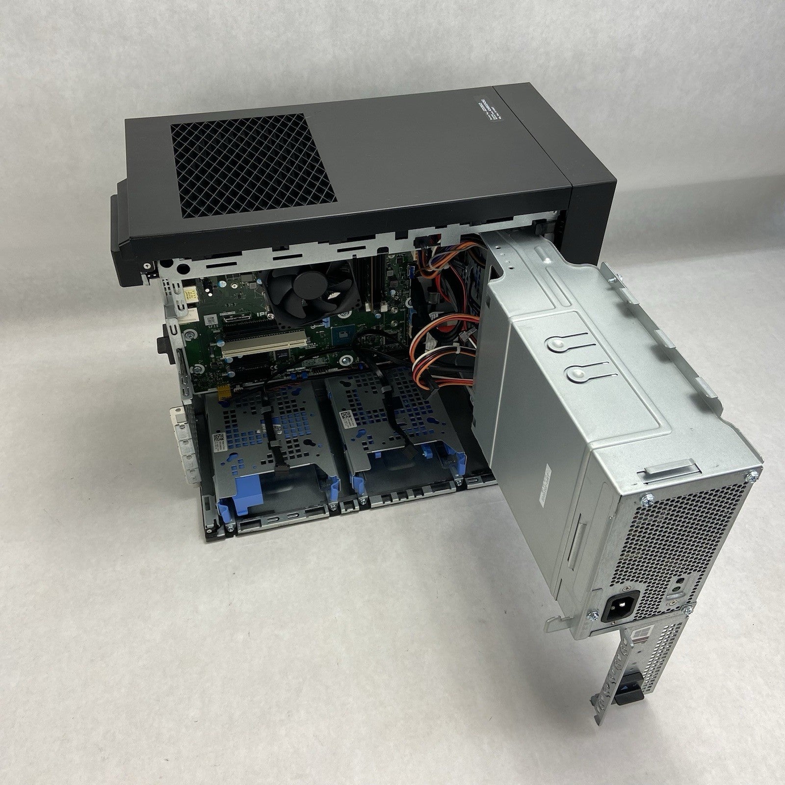 Dell Precison 3630 Tower MT Intel Core i7-8700 3.2GHz 8GB RAM No HDD No OS9