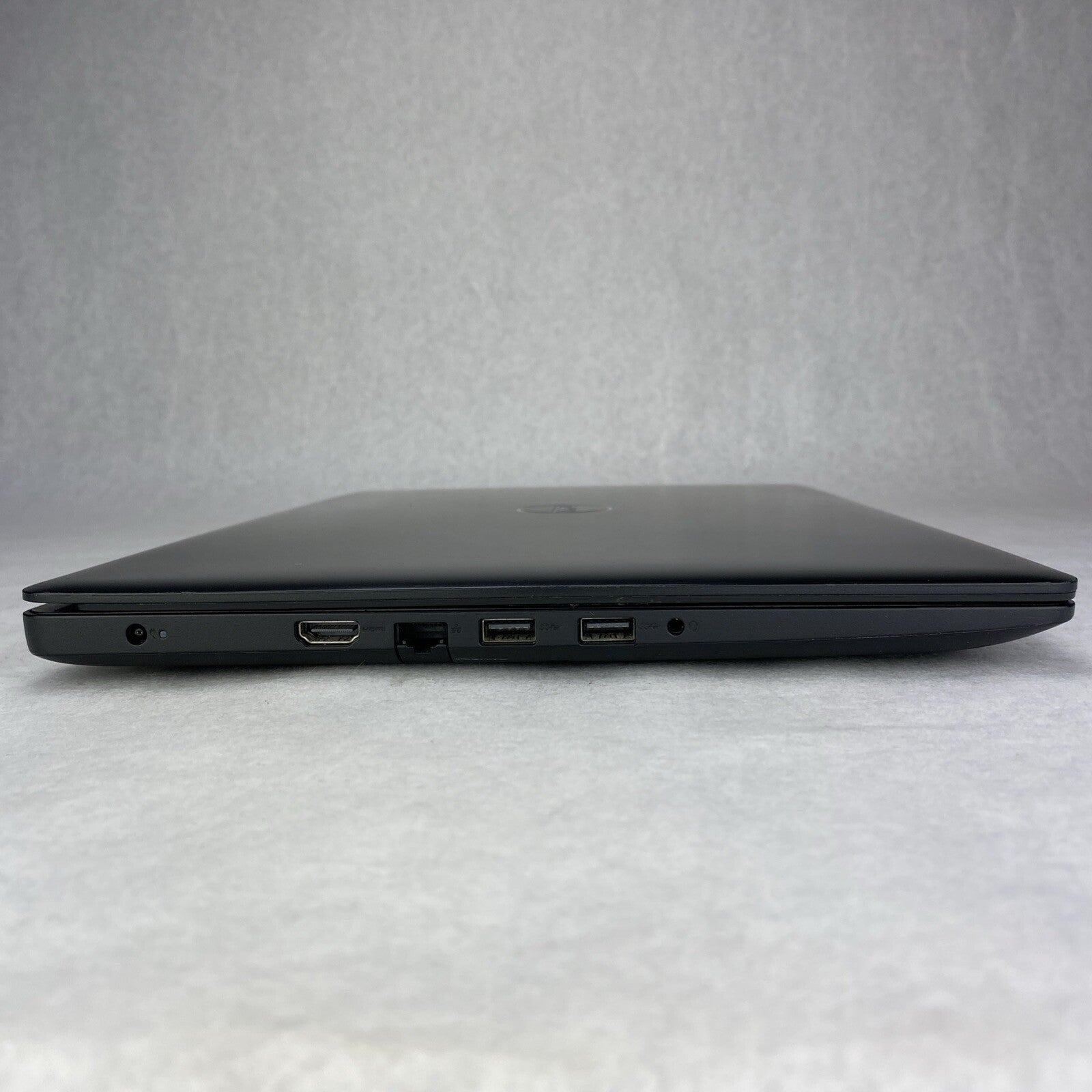 Dell Inspiron 5570 15.6" Intel Core i3-8130U 2.20GHz 12GB RAM No AC No HDD No OS