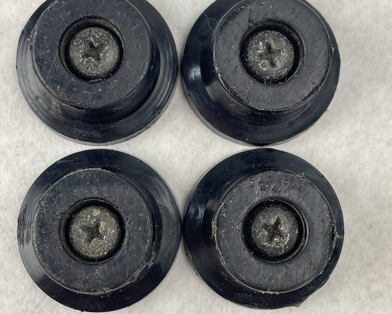 Sansui 441 Feet and Screws