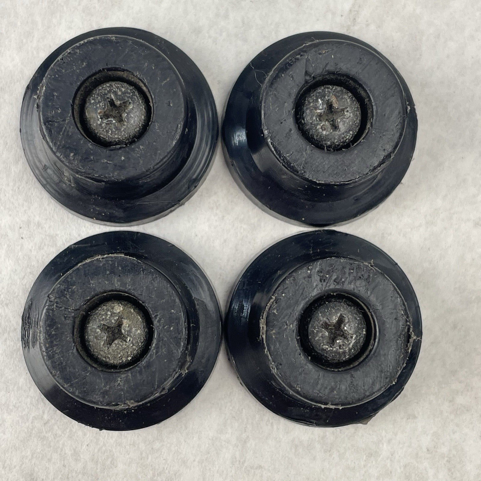 Sansui 441 Feet and Screws1