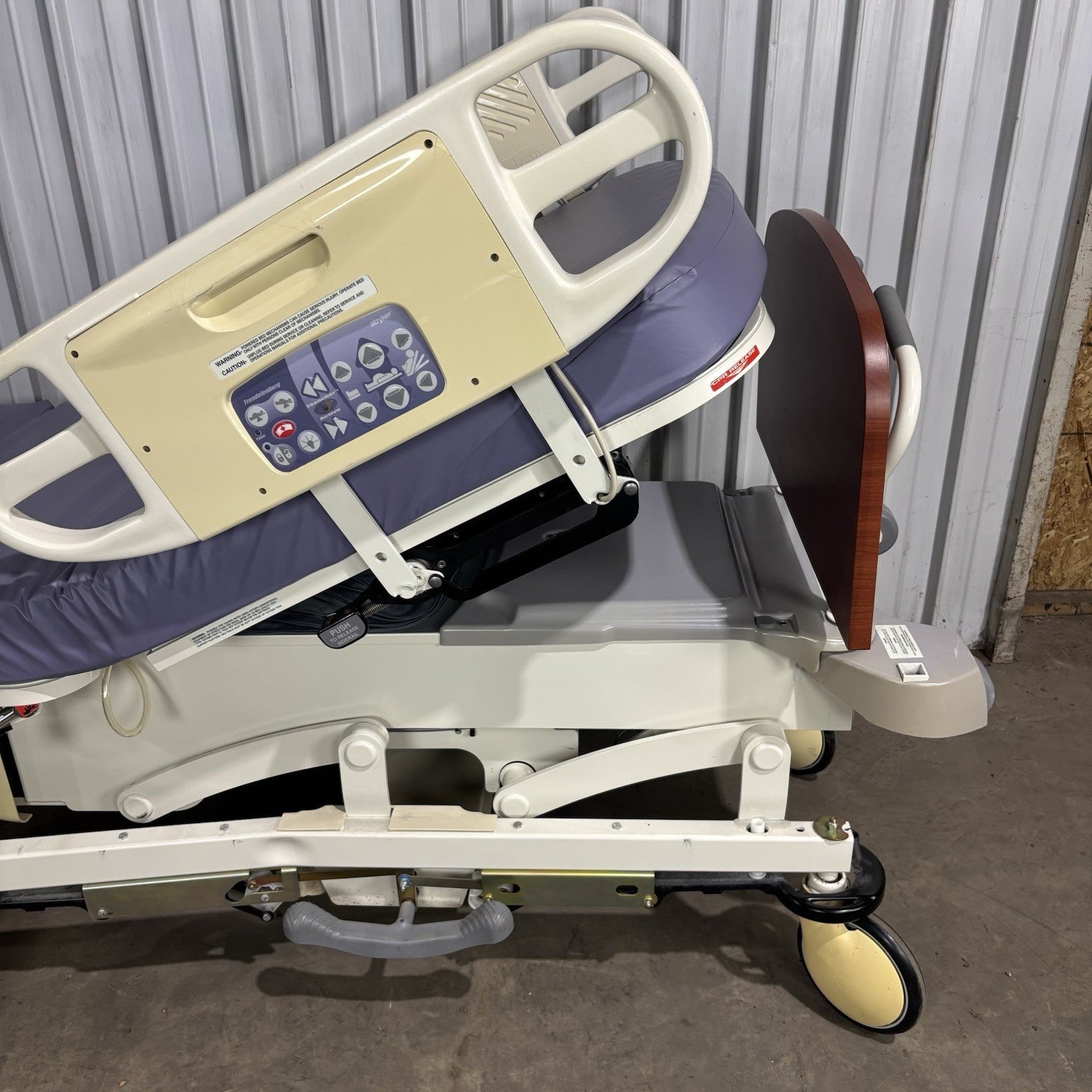 Stryker LD304 Birthing Bed Powers and Lifts Torso Hydraulic Stuck