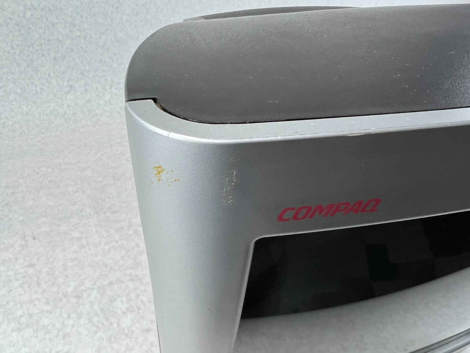 HP Compaq CV7500 17" Color Monitor 262243-339 1024x768 @85Hz NO STAND