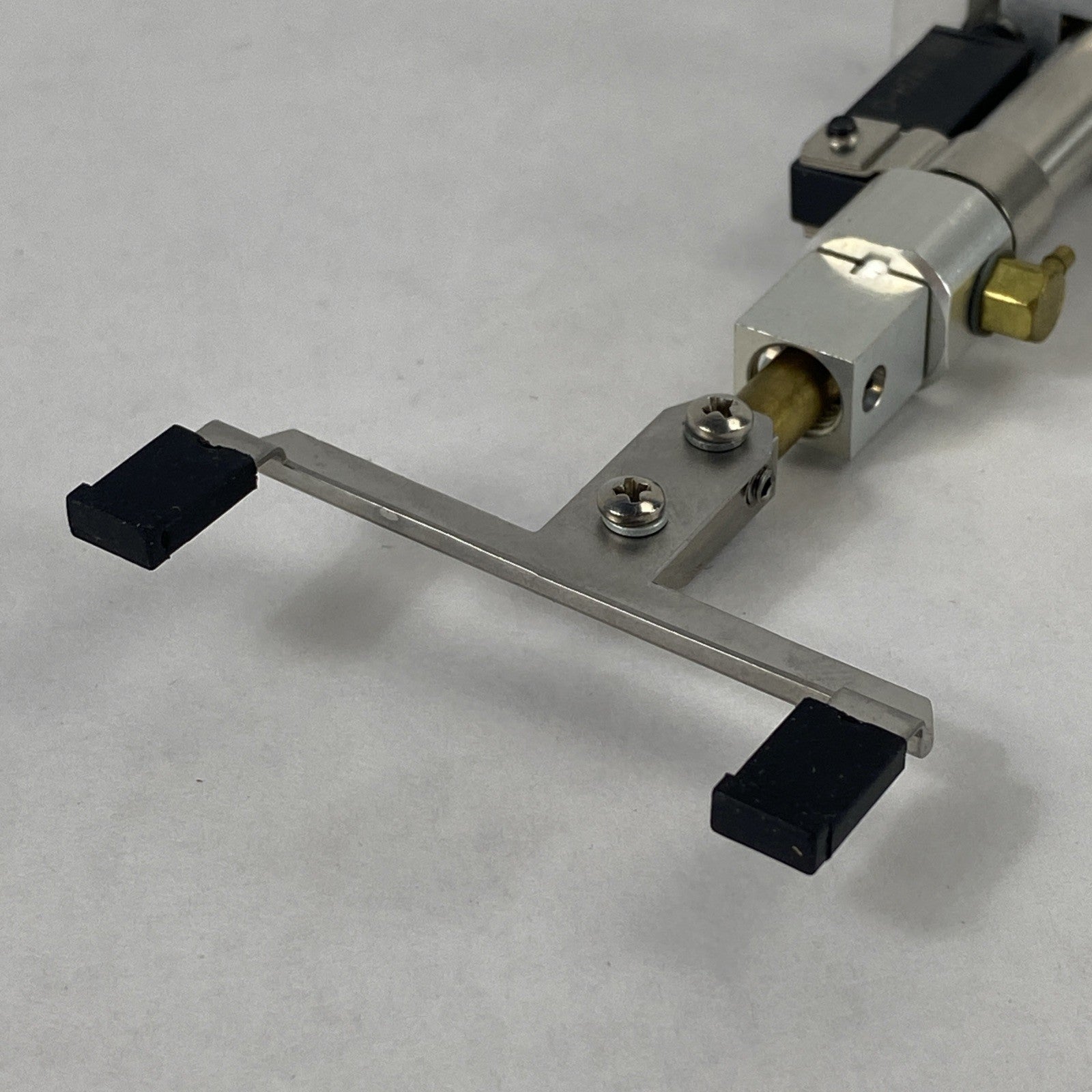 Beckman Coulter 717062 Biomek Span 8 Front Gripper Assembly3