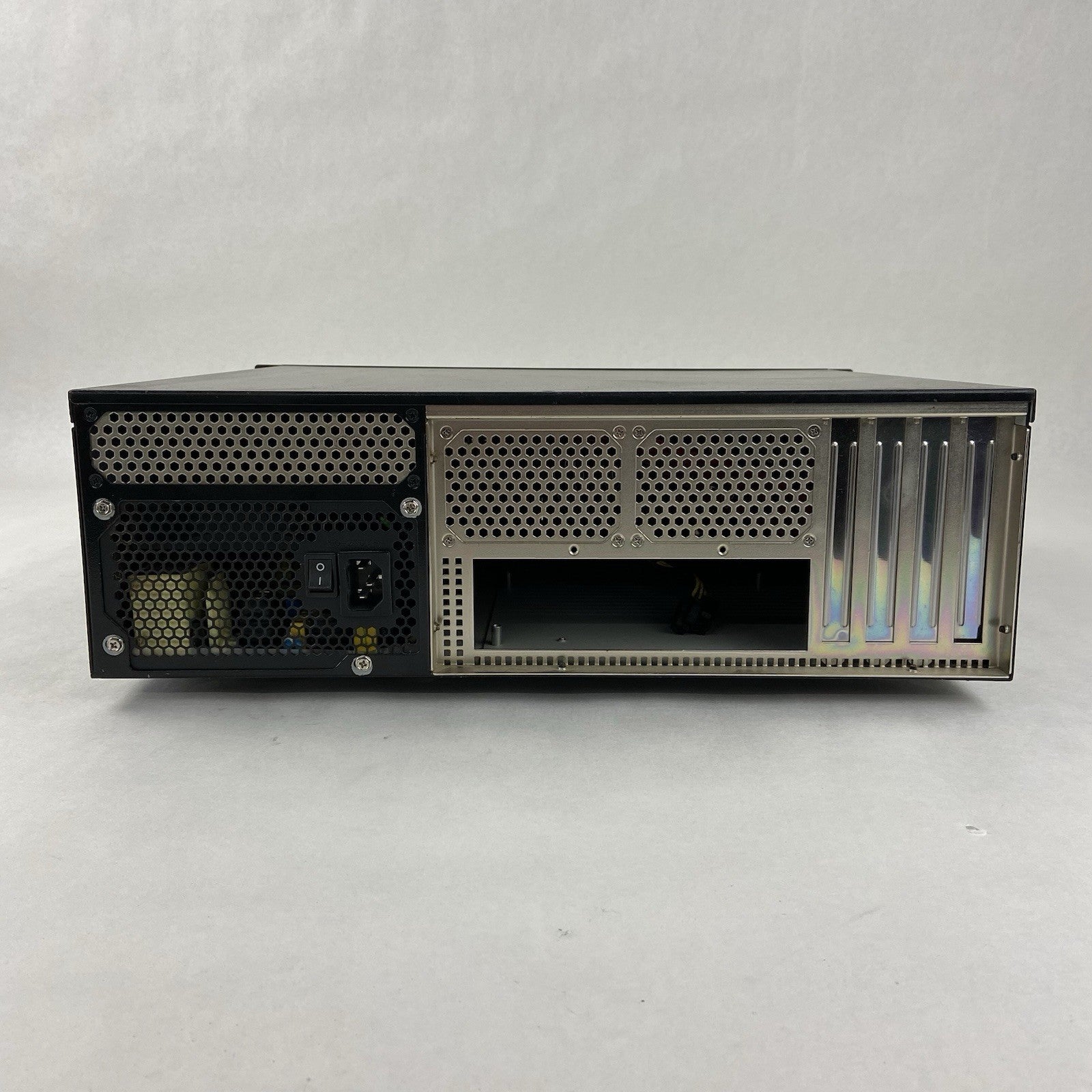 General Technics 3U Server Chasis Antec EA-650 Platinum 80 Plus5
