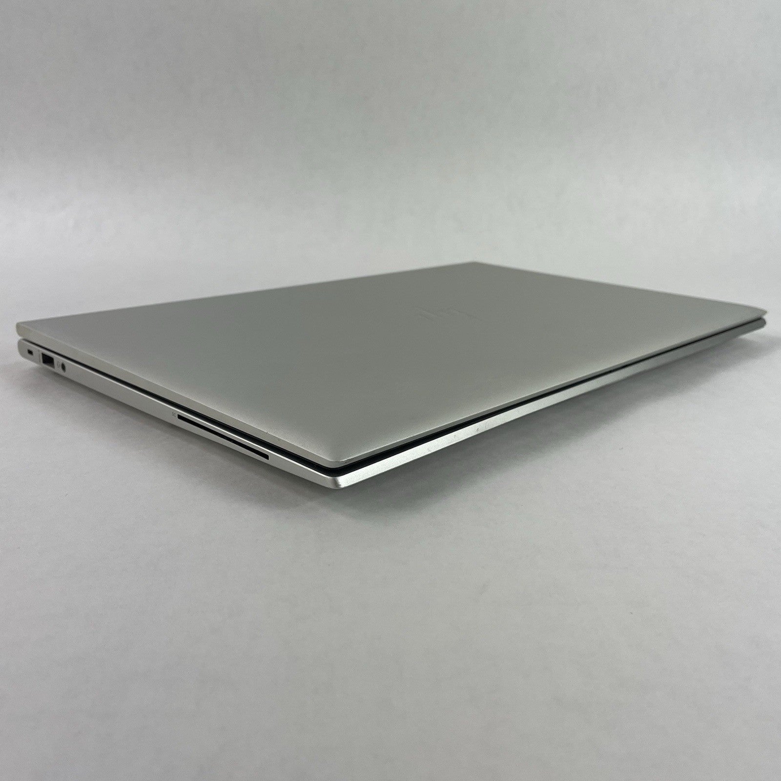 HP EliteBook 850 G8 15.6" i5-1145G7 2.60 GHz 8 GB RAM No SSD/OS/AC - Bad USB12