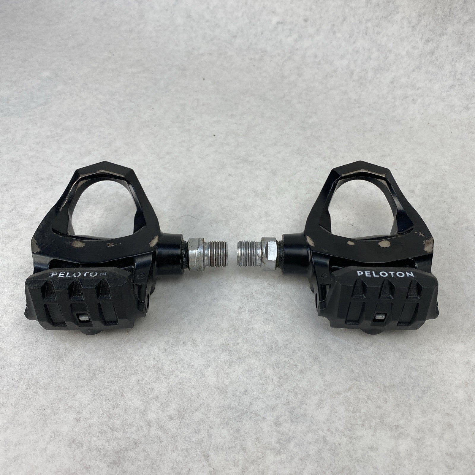 Peloton Clip in Indoor Pedals Right and Left1