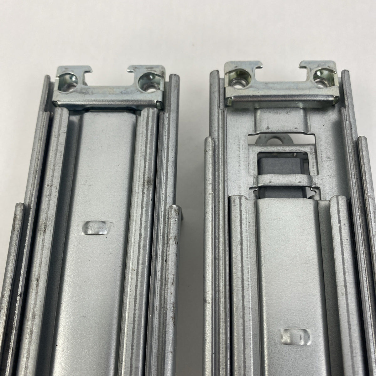 Sliding Rails 28437-001 w/ 714511-001 Right and Left Server Rails No Hardware12
