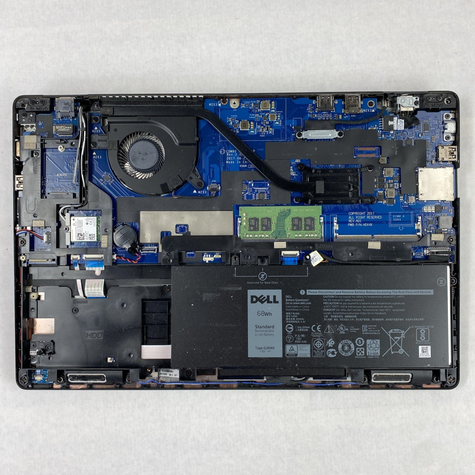 Dell Latitude 5580 Intel Core i5-6300U 2.40 GHz 8 GB RAM 15.6" No HDD No OS