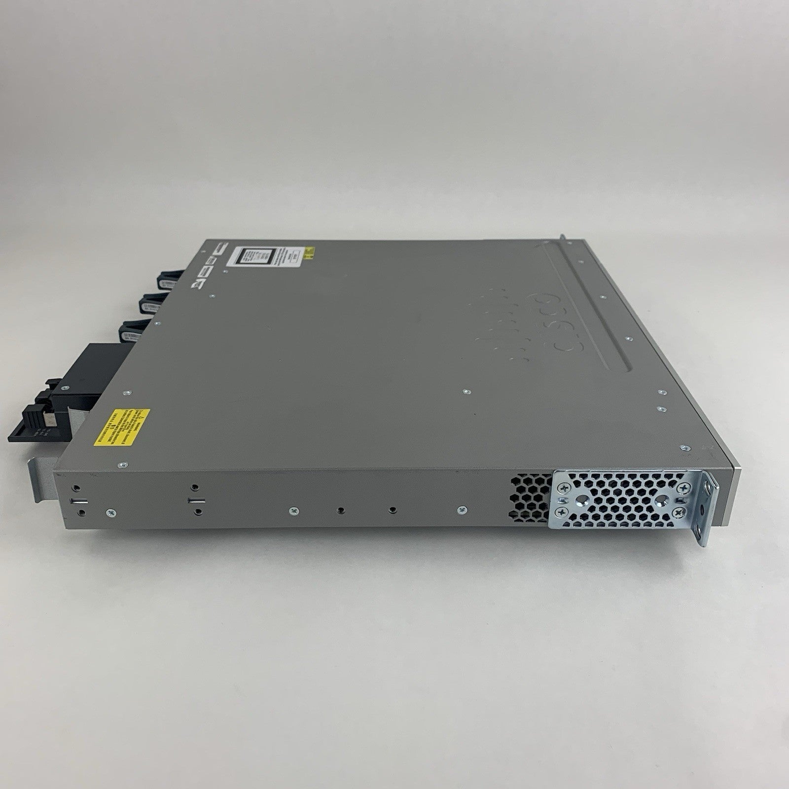 Cisco WS-C3850-48P-L V07 48-Port PoE Switch Tested w/ C3850-NM-4-10G 1x PSU4