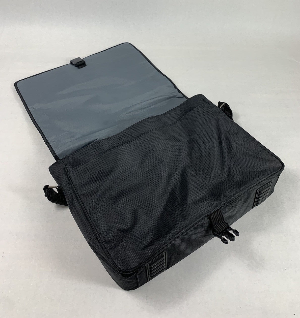 Microsoft Vintage Laptop Messenger Bag 16" x 12"