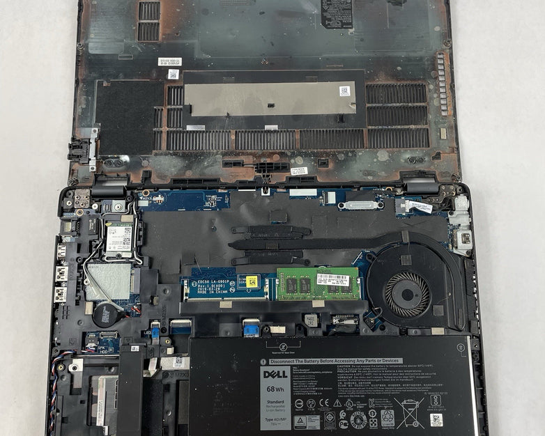 Dell Latitude 5500 15.6" i5-8265U 1.60 GHz 8 GB RAM No SSD/OS/AC