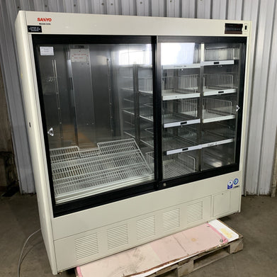 Sanyo MPR-1013r Medicool Pharmaceutical Refrigerator 1034L 115V Powers Cools