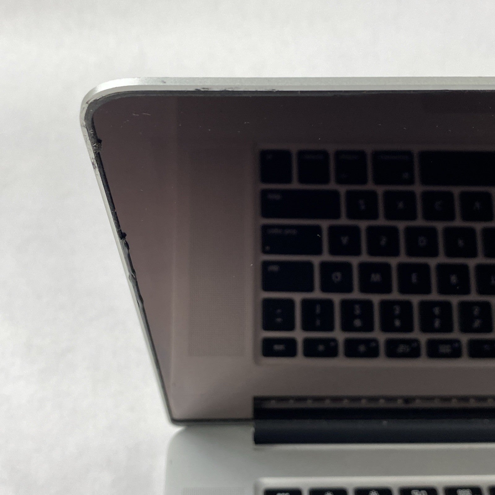 Apple MacBook Pro A1398 2012 Retina 15" i7 8GB RAM 500GB SSD - Service Battery4