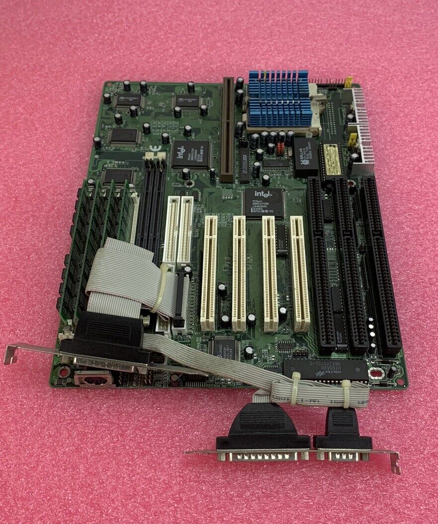 Shuttle 553 v1.32vSocket 7 Motherboard Intel Pentium 166MHz 64MB RAM
