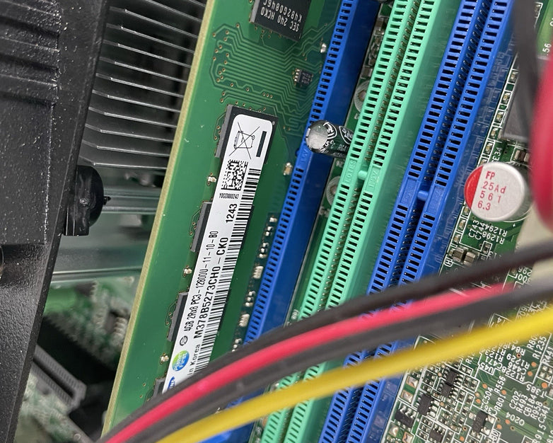 Lenovo ThinkCentre M92P SFF Intel Core i5-3470 3.20 GHz 4 GB RAM No HDD No OS