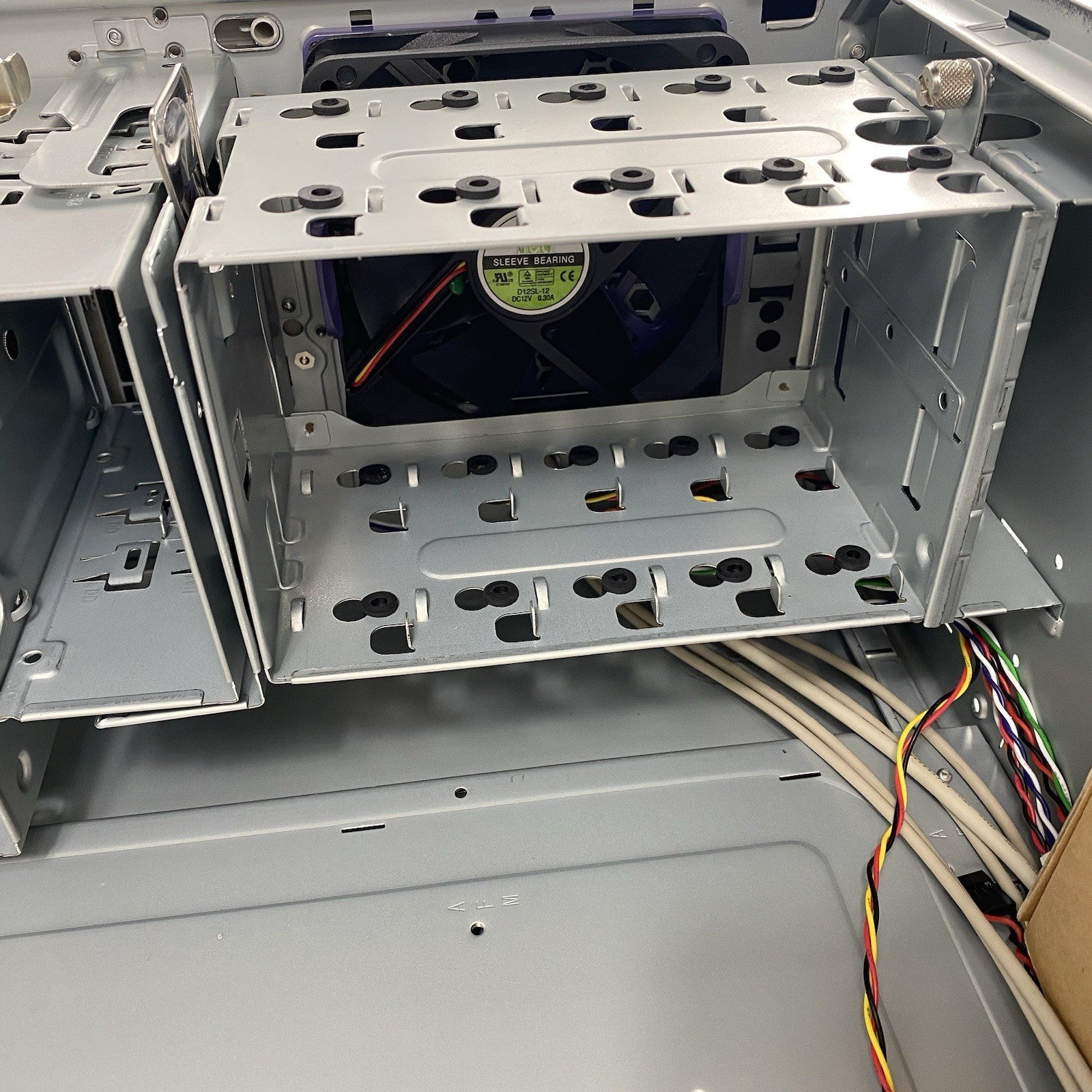 ASUS Ascot 6AR6-F Mid ATX Computer Case No Power Supply