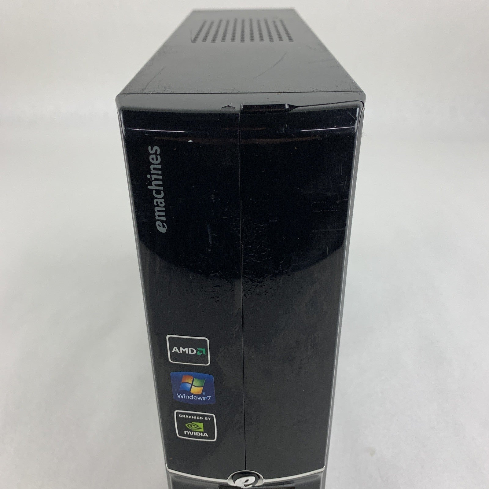 eMachines EL1352-23e SFF AMD Athlon II x2 255 3.10 GHz 4 GB RAM No HDD No OS