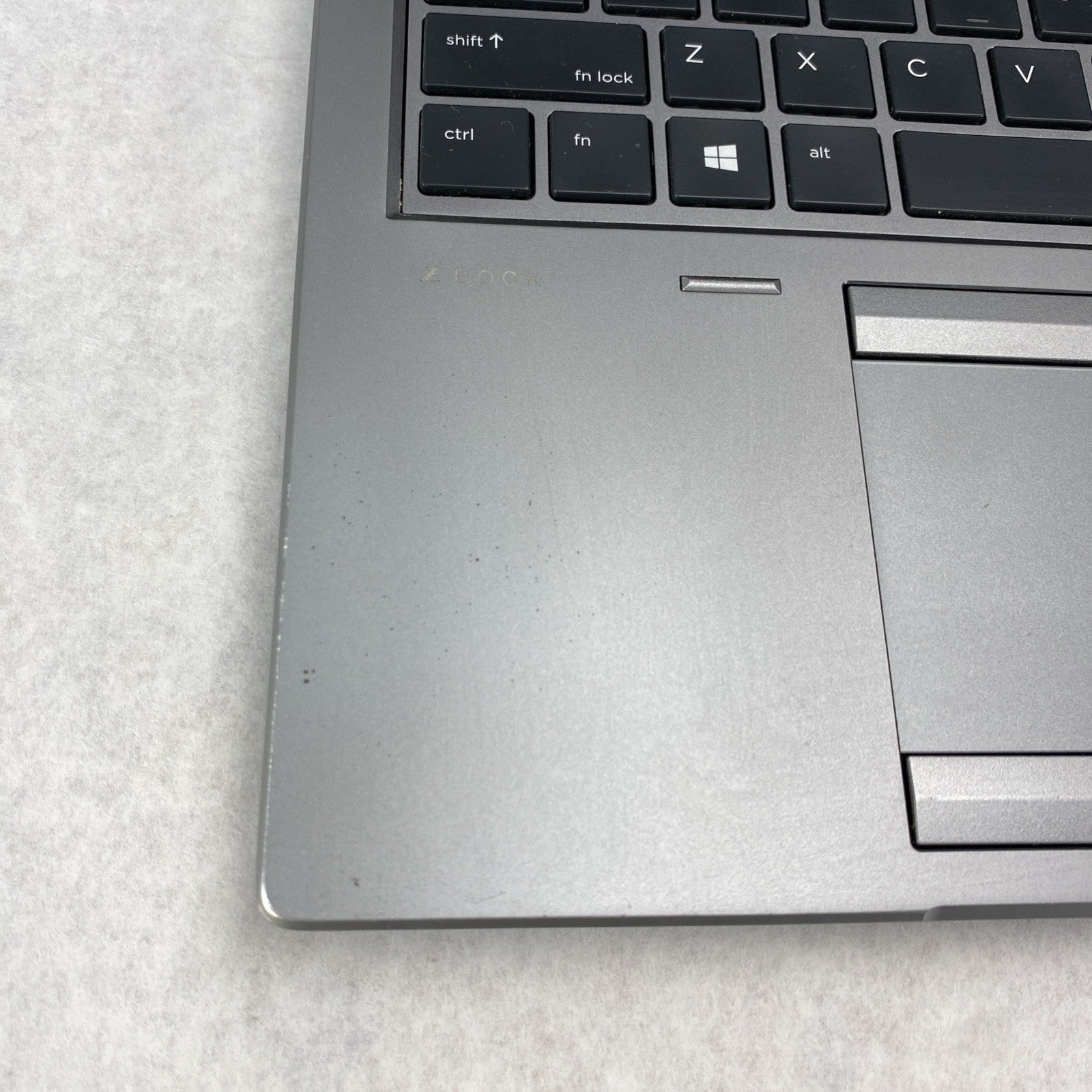 HP ZBook 15 G6 Intel Core i7-9750H 2.60 GHz 16 GB RAM 15.6" No HDD No OS