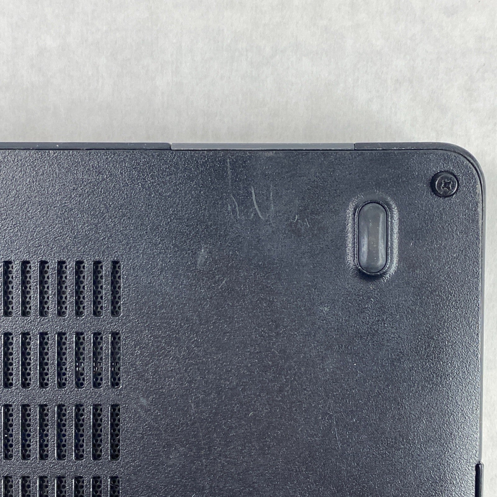 Dell Latitude 5580 Intel Core i5-7300U 2.60 GHz 8 GB RAM 15.6" No HDD No OS