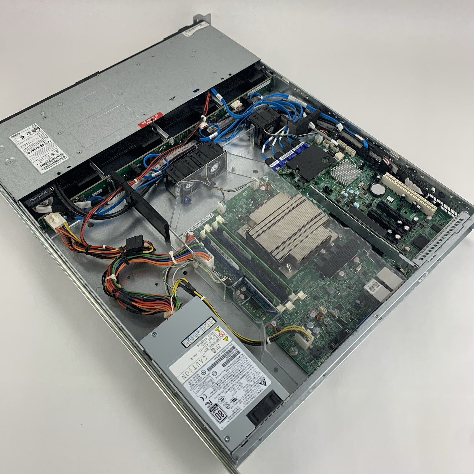 Intel R1304BTLSHBNR S1200BTL Server 1x E3-1225 3.1 GHz 16 GB Ram No OS No HDD10