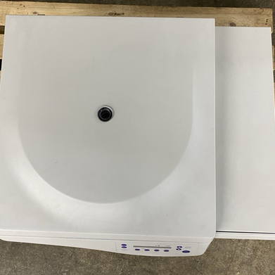 Eppendorf 5810R Refrigerated Centrifuge w/ A-4-62 Rotor