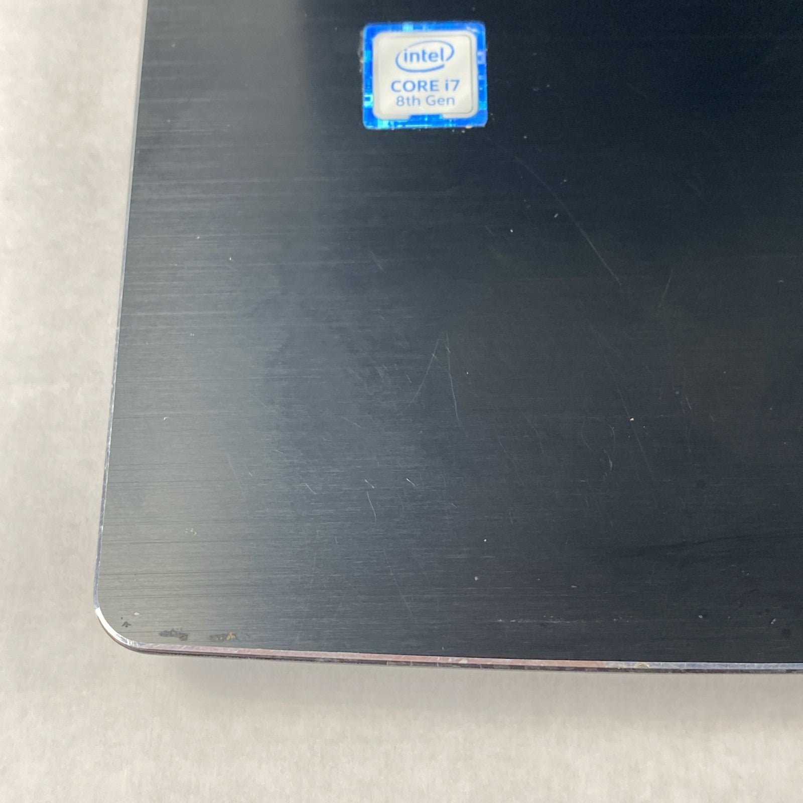 Acer Aspire A517-51 Core i7-8550U 1.8 GHz 8 GB RAM 17.3" No Battery No HDD No OS