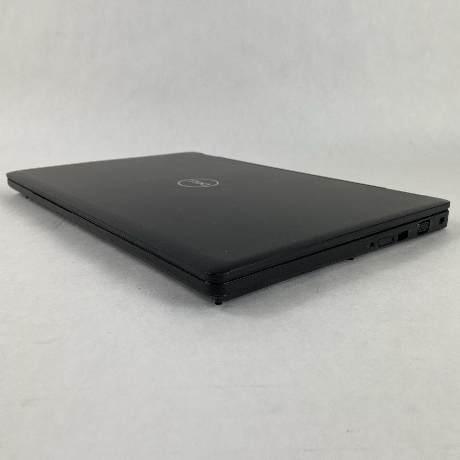 Dell Latitude 5590 15.6" i5-8250U 1.6 GHz 8GB RAM No SSD No OS - Bad Corner READ13