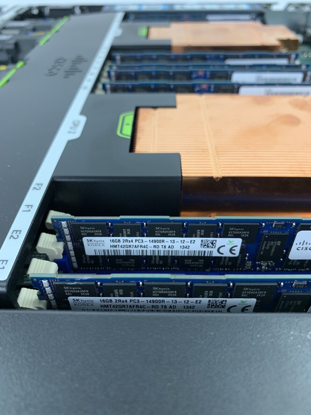 Cisco UCS C220 M3 2x Intel Xeon E5-2670V2 2.5 GHz 128 GB RAM Ho HDD No OS