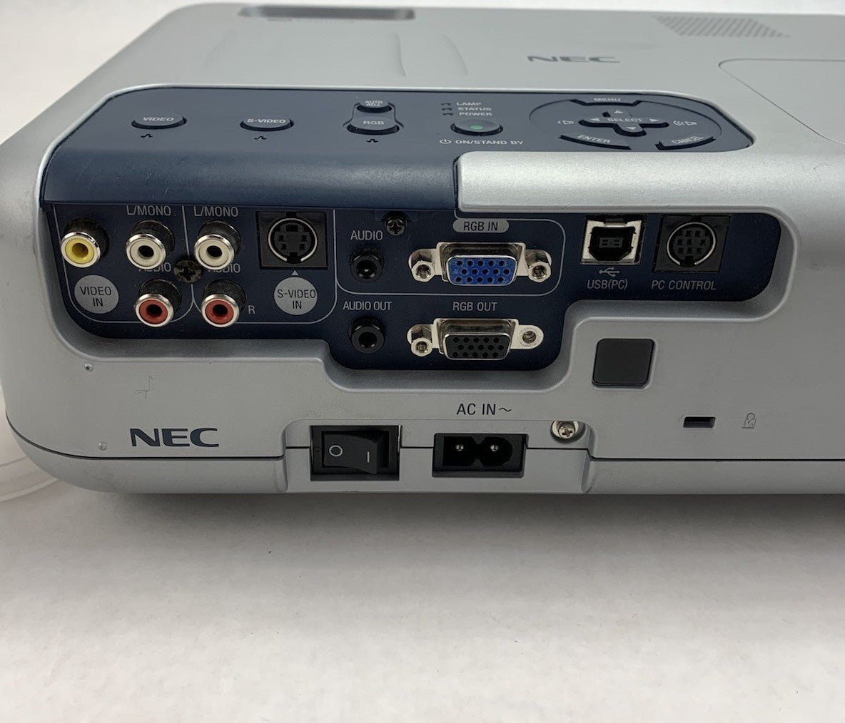 NEC VT660 LCD Lamp Projector 553 Lamp Hours - No Remote4