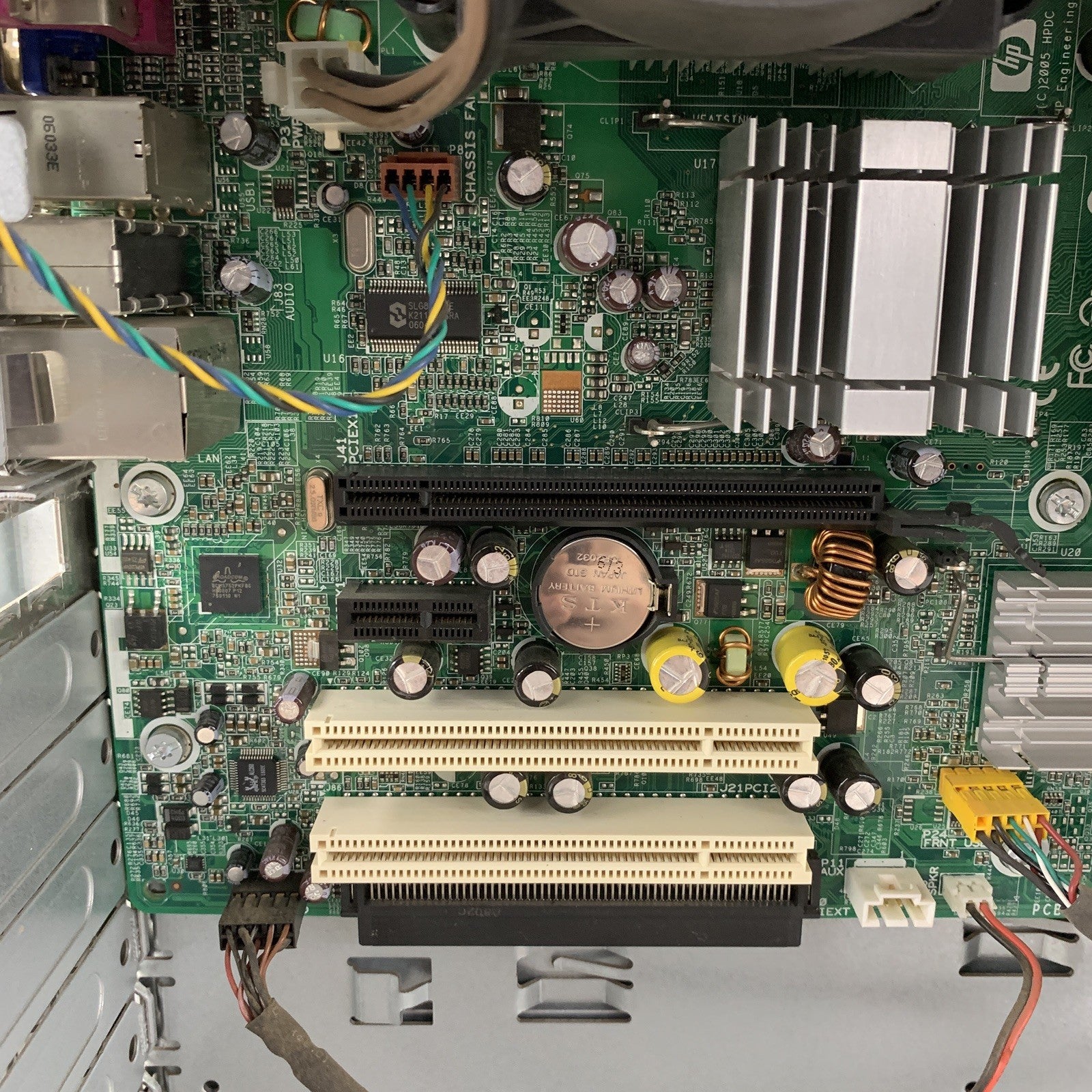 HP Compaq DC7600 MT Desktop Intel Pentium 4 3.20 GHz 512 MB No OS No HDD