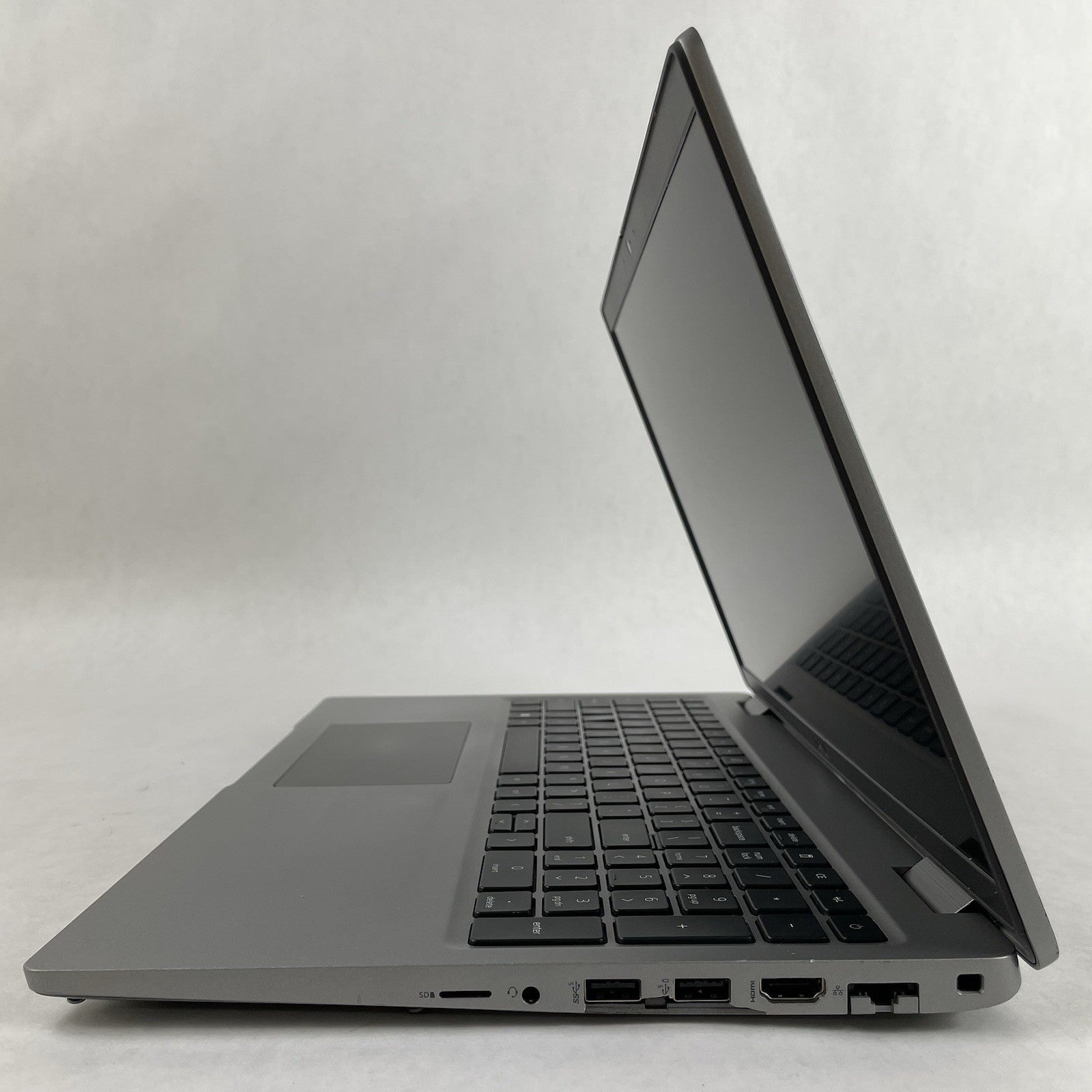 Dell Latitude 5530 15.6" i5-1245U 3.96 GHz 16 GB RAM No SSD/OS/AC - Bad Edge7