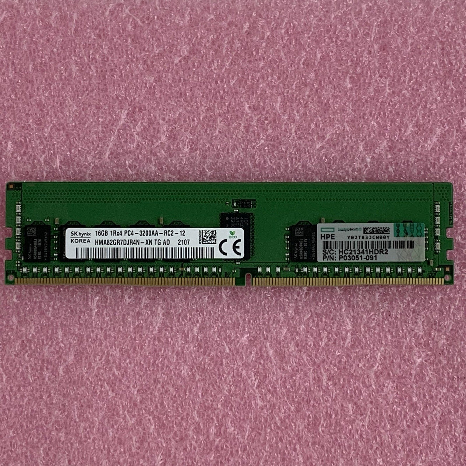 SK Hynix HMA82GR7DJR4N-XN 16 GB DDR4 SDRAM RDIMM PC4-25600 Server Memory Ram1