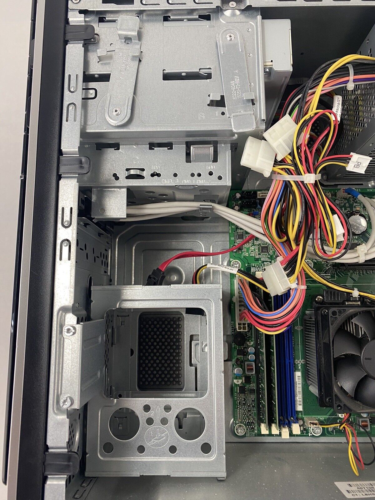 HP Pavilion P6720F MT Phenom II X4 890T 2.90GHz 4GB RAM No HDD No OS