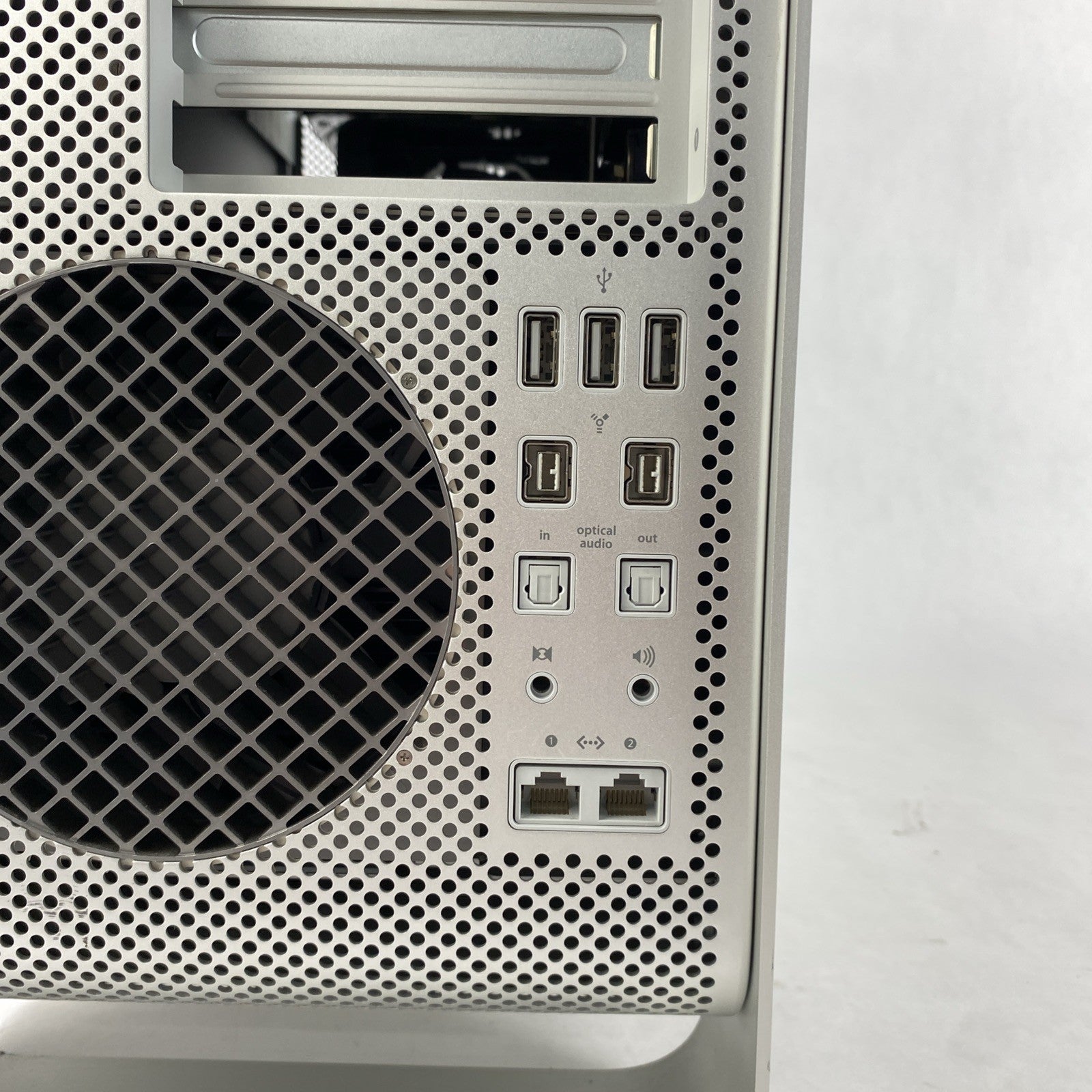 Apple Mac Pro A1289 2009 Xeon W3540 2.93GHz 6GB RAM 640GB HDD os10.11.6 No GPU9