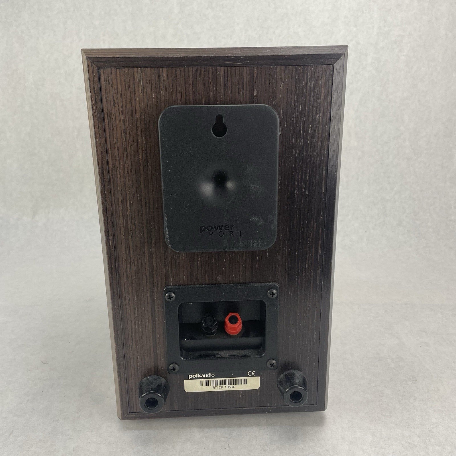 Single Polk Audio RTi28 Speaker w/ Wall Mount8