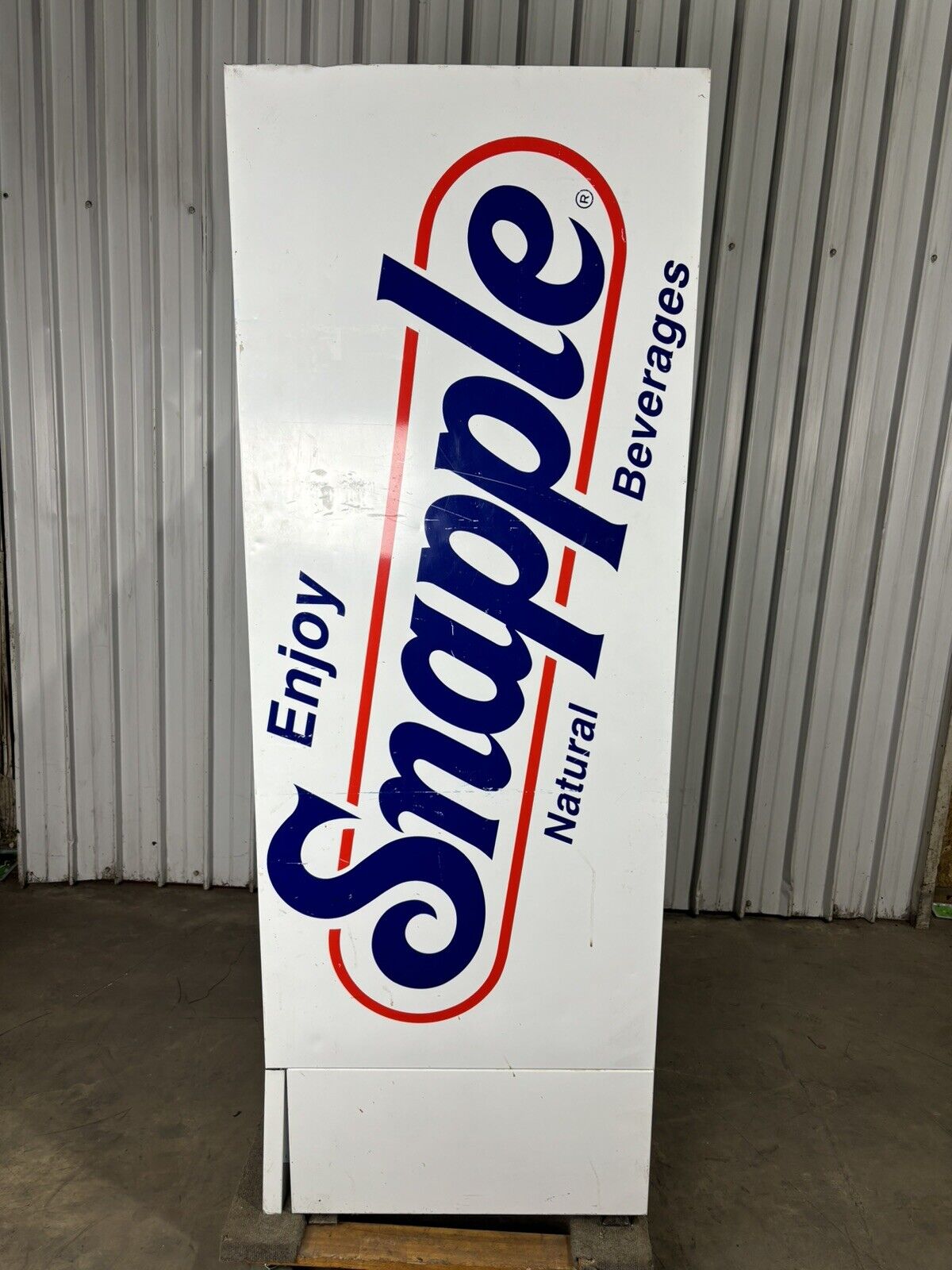 General Refrigeration RSL 40 GC 010 115V 9.5A  10 Oz Charge Powers Snapple