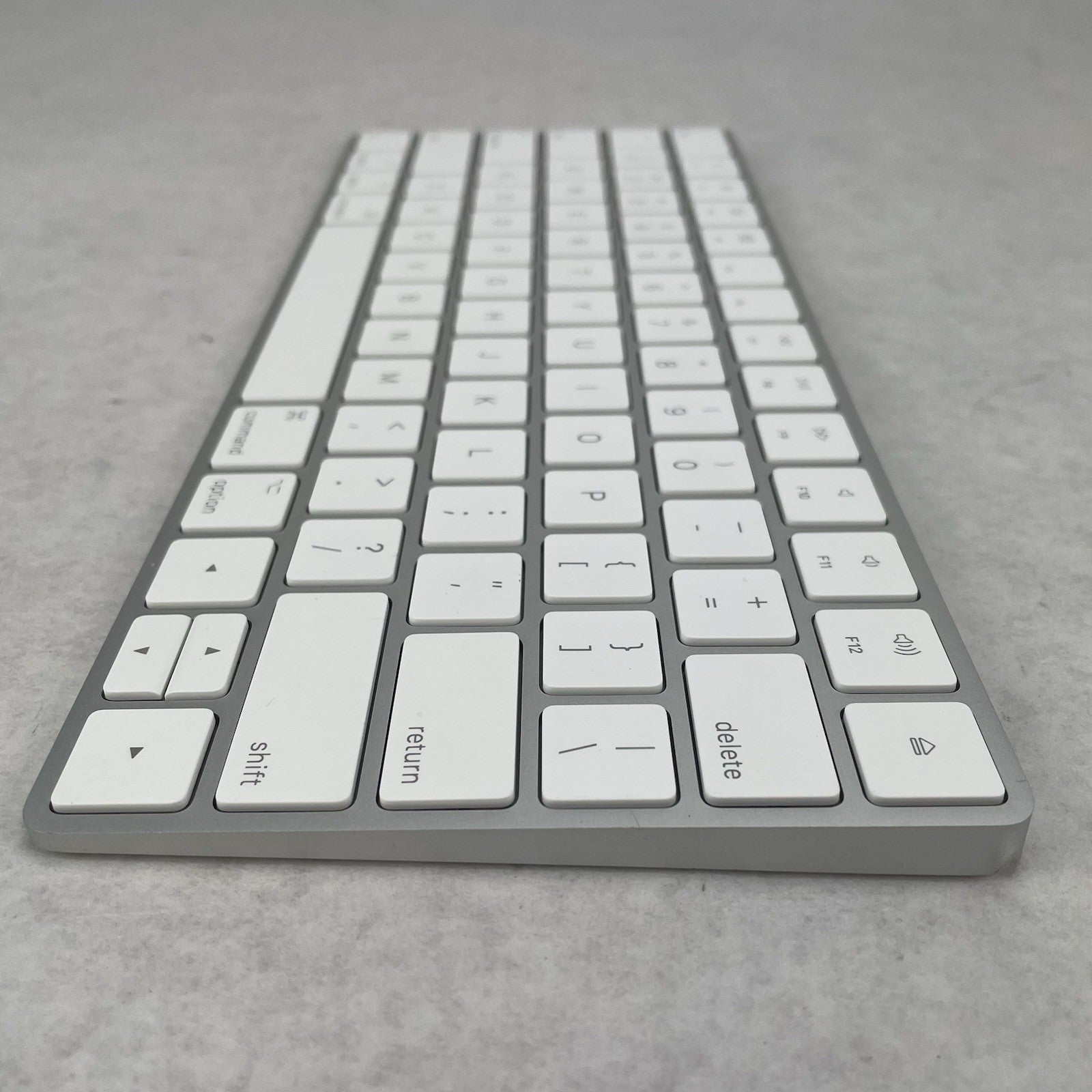 Apple Magic Wireless Rechargeable Keyboard A1644 Tested Working 3