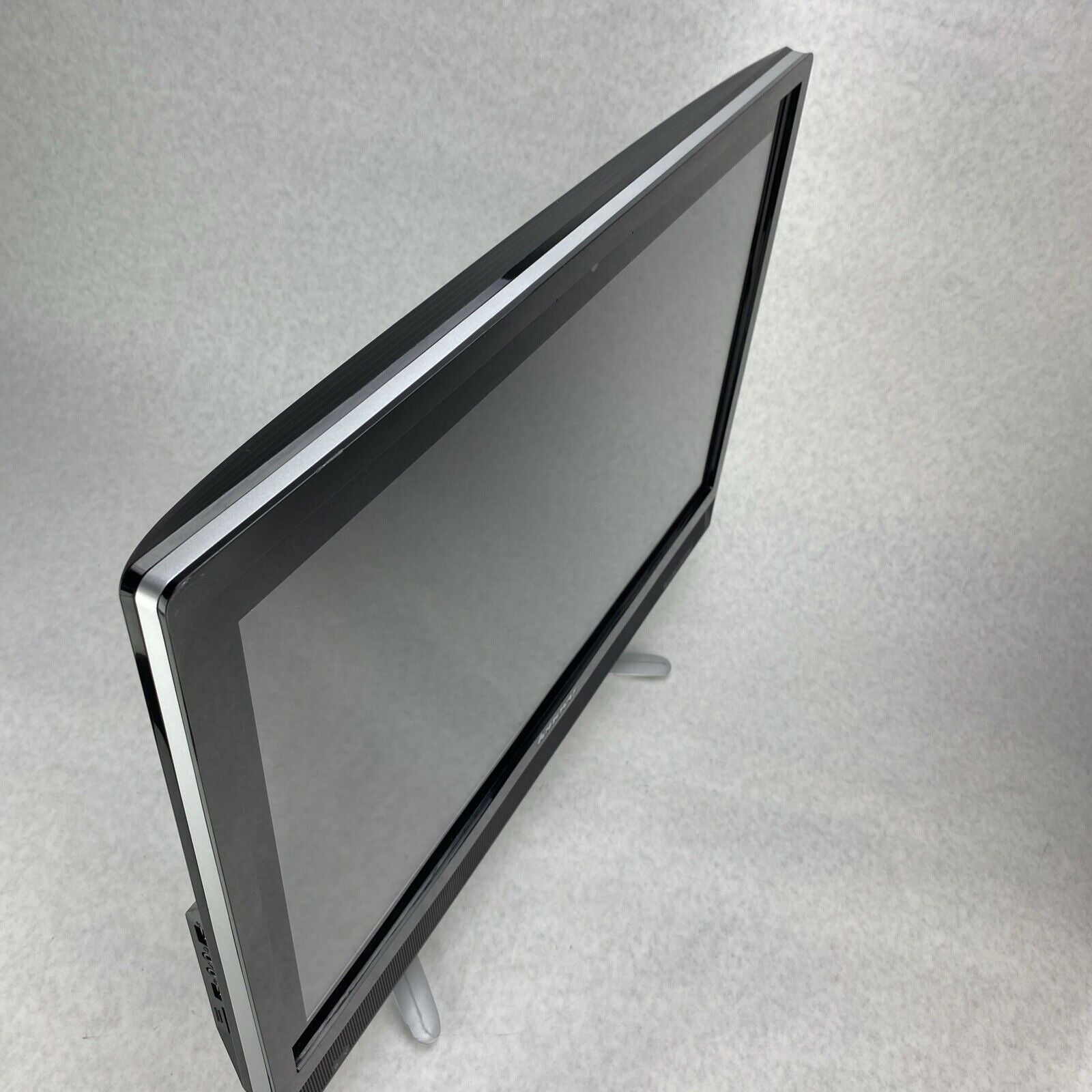 Lenovo C460 AIO-FOAD 21.5" Intel Pentium G3220T 2.60GHz 4GB No HDD No OS No AC