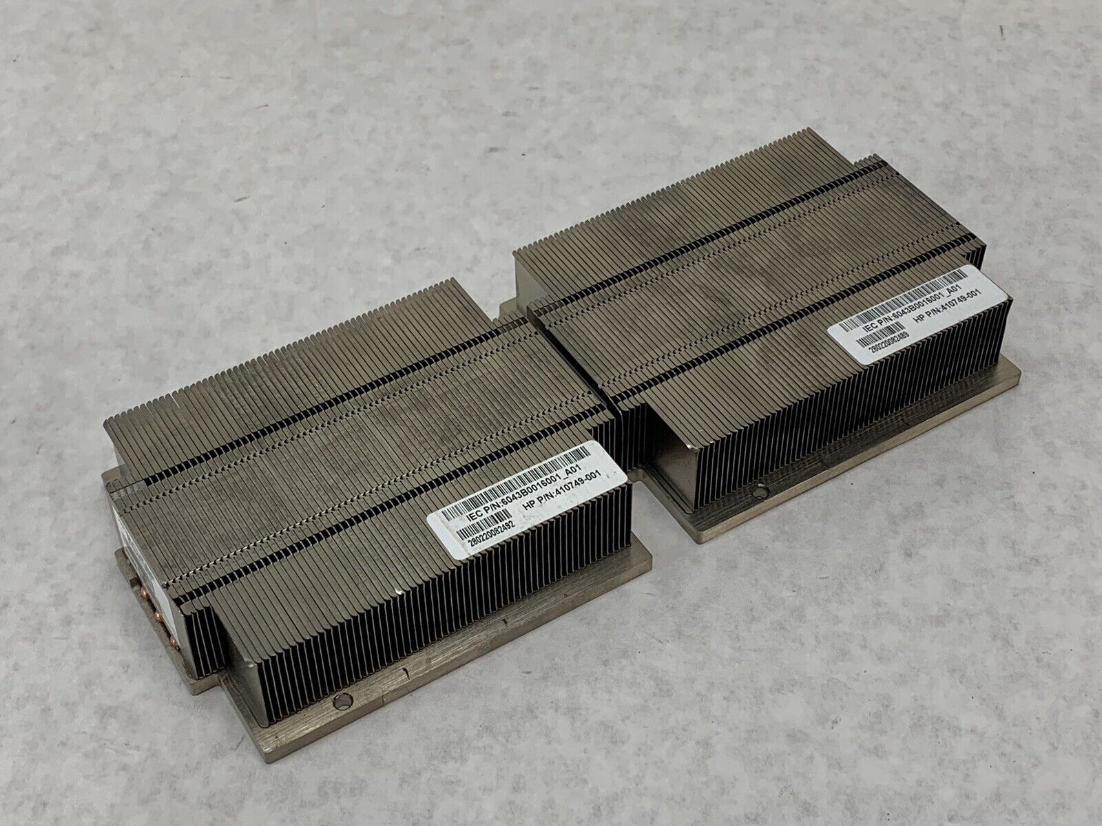 HP 412210-001 HP Server Heatsink for Proliant DL360 DL165 G5 Lot of (2)