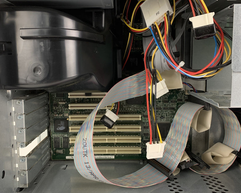 Dell Poweredge 1400 Intel Pentium iii 1.13 GHz 16 GB Ram No OS No HDD No Front