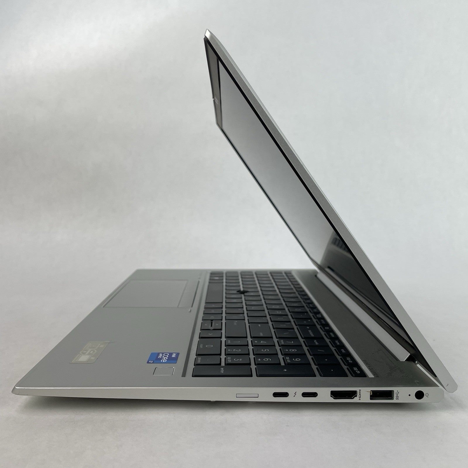 HP EliteBook 850 G8 15.6" i7-1185G7 3.00 GHz 8 GB RAM No SSD/OS/AC - Bad USB4