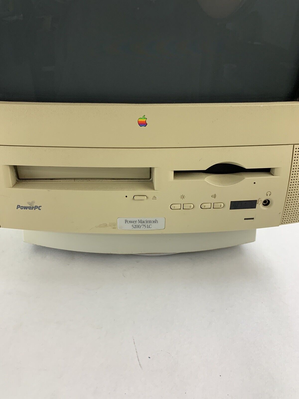 Power Macintosh 5200/75LC PowerPC Computer Power PC 603 75 Mhz Ram No OS No HDD