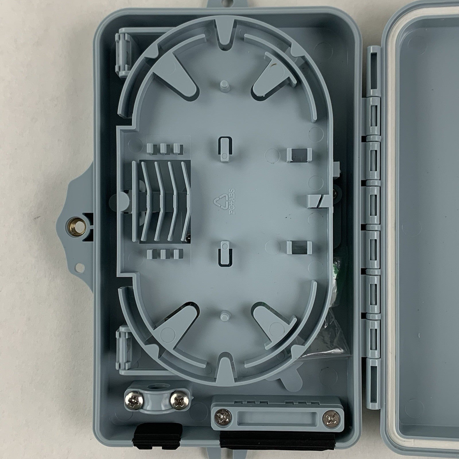 Bud Industries FBR-11606 Fiber-Optic Distribution Box Box Opened 7"x4"8