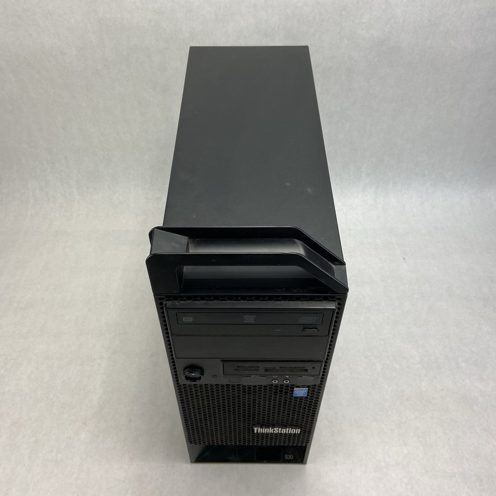 Lenovo ThinkStation S30 MT Intel Xeon E5-1607 V2 3GHz 16GB RAM No HDD No OS2