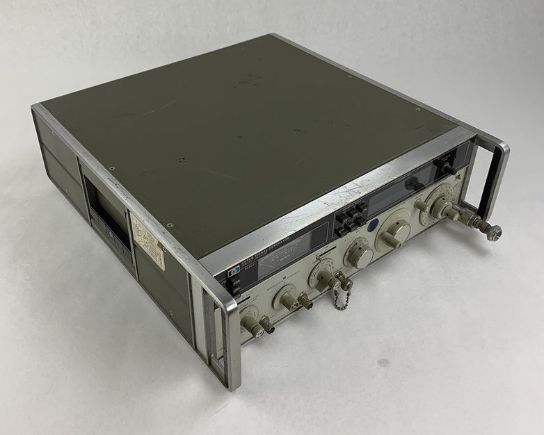 HP Hewlett-Packard 8640B Signal Generator - Power Tested