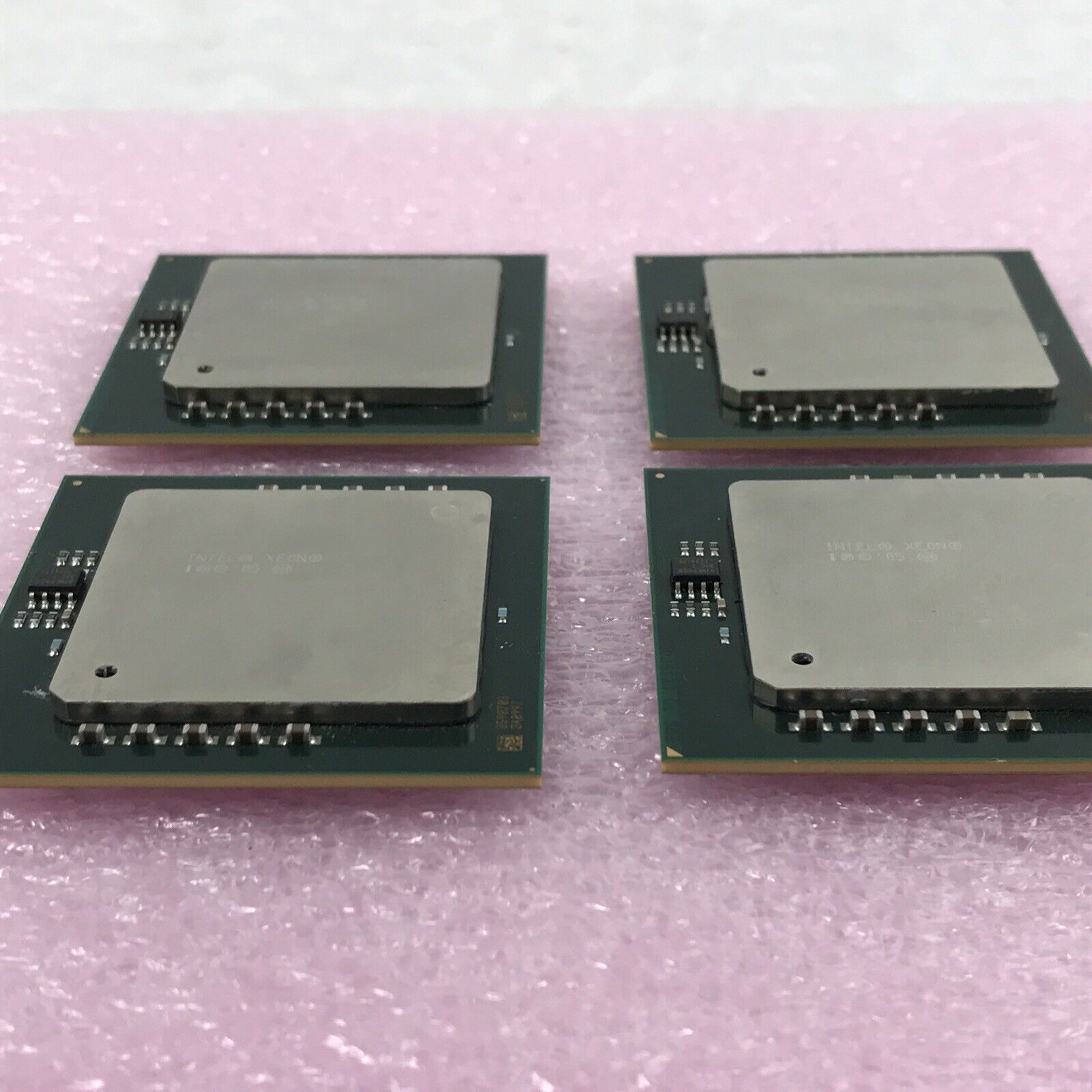 Lot of 4 Intel Xeon SLA6C E7220 @ 2.93GHz 8MB Dual-Core CPU Processor